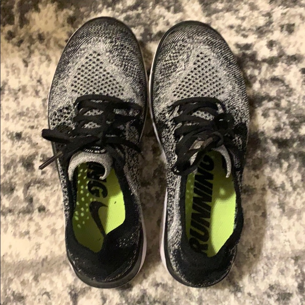 women’s Nike free run